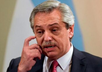 GOBIERNO DE ALBERTO FERNÁNDEZ SUSPENDE LA REPATRIACIÓN DE ARGENTINOS VARADOS EN EL EXTERIOR FUENTE