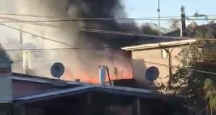 BOMBEROS TRABAJÓ EN INCENDIO DECLARADO EN SECTOR RAHUE