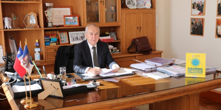 Alcalde de Osorno denuncia suspensión de vacunas contra la influenza, para la comuna.