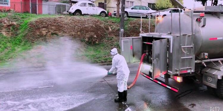 Municipio de Osorno dispuso de mayores insumos para sanitizar calles y espacios públicos