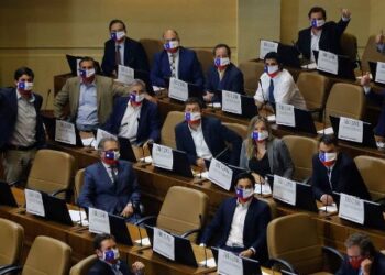 Cámara de Diputados aprueba en general proyecto que crea ingreso familiar de emergencia