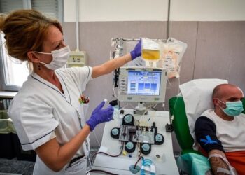 Comenzó en EEUU un ensayo para determinar si el “plasma convaleciente” podría ser un tratamiento efectivo contra el coronavirus