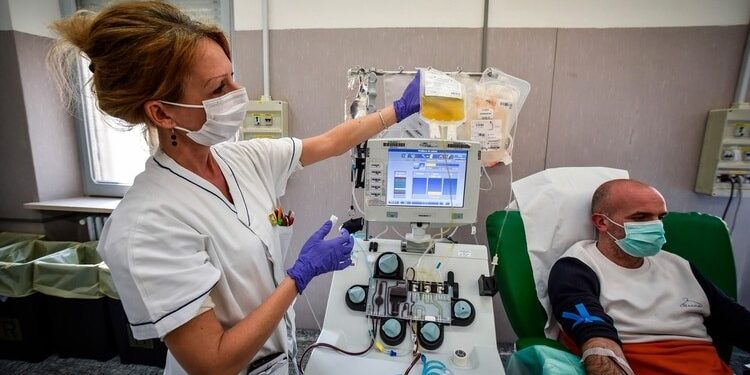 Comenzó en EEUU un ensayo para determinar si el “plasma convaleciente” podría ser un tratamiento efectivo contra el coronavirus