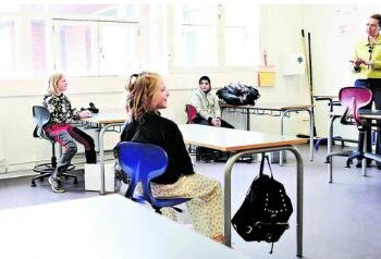 Dinamarca reabre colegios pese al temor de familias por el coronavirus