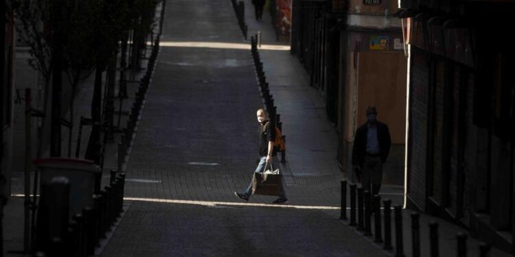 Los españoles podrán salir a pasear y hacer deporte a partir del 2 de mayo