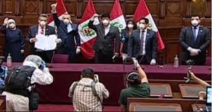 Perú promulga ley que permite a trabajadores el retiro del 25% de los fondos de las AFP