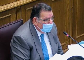 Senador Quinteros “Hay que asegurar servicios básicos a las familias chilenas que hoy priorizan comer”