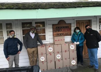 Aproleche osorno apoya a grupo “los magníficos” con donación para los más necesitados