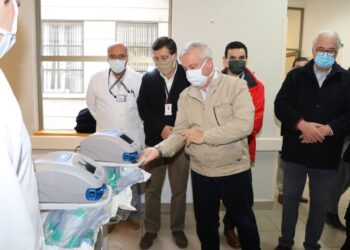 Osorno: Ministro de Salud entrega respiradores y elementos de protección a la red asistencial