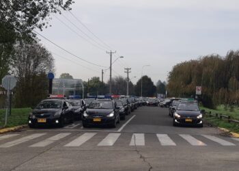 Con masiva protesta colectiveros piden bono por crisis ocasionado por el covid-19