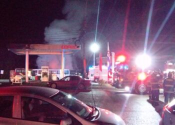 BOMBEROS DE OSORNO ACUDIÓ A INCENDIO EN MICROBUSES