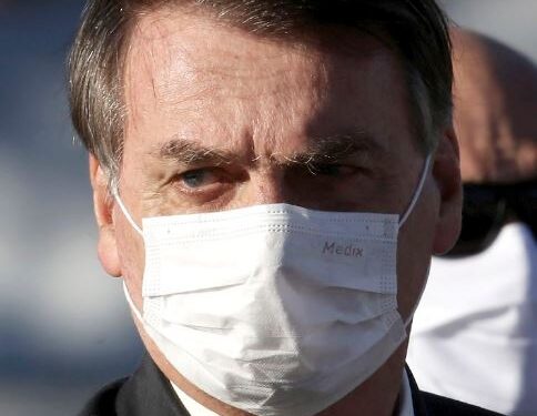 Bolsonaro, acorralado por la investigación del Supremo y la gestión del coronavirus