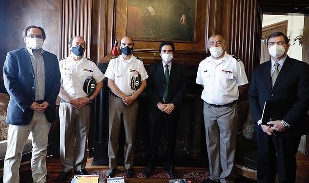 Hacienda y Bomberos acuerdan una menor rebaja presupuestaria: Será de $1.400 millones y no de $3.755 millones