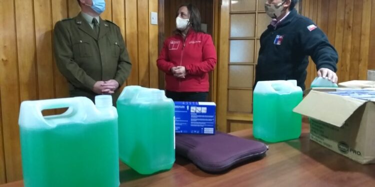 Seremi de Gobierno coordina entrega de insumos de protección para personal de Carabineros