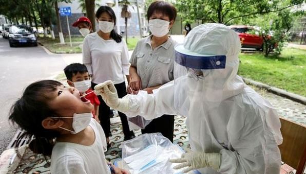 Coronavirus: China accede a investigar la gestión de la pandemia pero solo «cuando esté controlada»