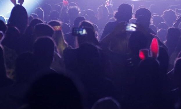 Fiestas Covid: alcaldes tendrán enlace directo con el Ejército para controlar mejor la cuarentena y el toque de queda