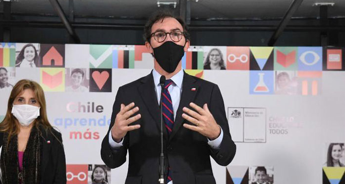 Ministro de Educación afirma que el plan de retorno a clases presenciales «no tiene una fecha fijada»