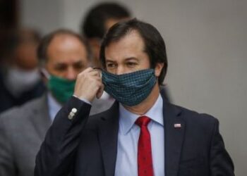 Gobierno autoriza despacho de medicamentos y comida vía delivery hasta la medianoche