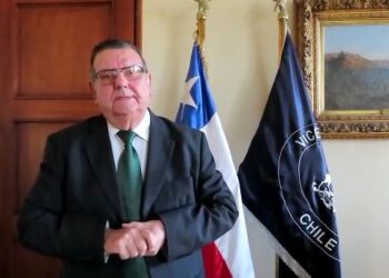 Senador Quinteros: “Mañalich debe explicar al Senado si perdió el control de la pandemia”