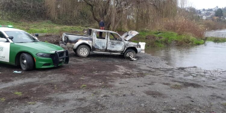 PDI investiga lesiones sufridas por un hombre de 41 años: su auto fue quemado a orillas del río Rahue