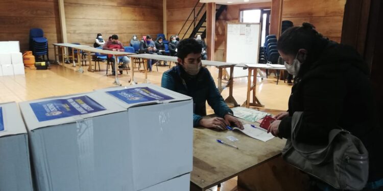 Vecinos de Osorno agradecen esfuerzo municipal por entrega de alimentos