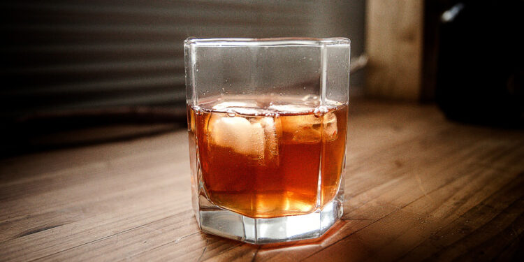 Llaman a moderar el consumo de alcohol durante la pandemia