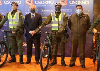 MUNICIPIO ENTREGÓ 8 NUEVAS BICICLETAS A CARABINEROS PARA REFORZAR SERVICIOS POLICIALES