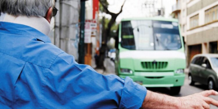 En julio debuta rebaja de 50% en la tarifa del transporte público que beneficiará a 108 mil adultos mayores de la región de Los Lagos