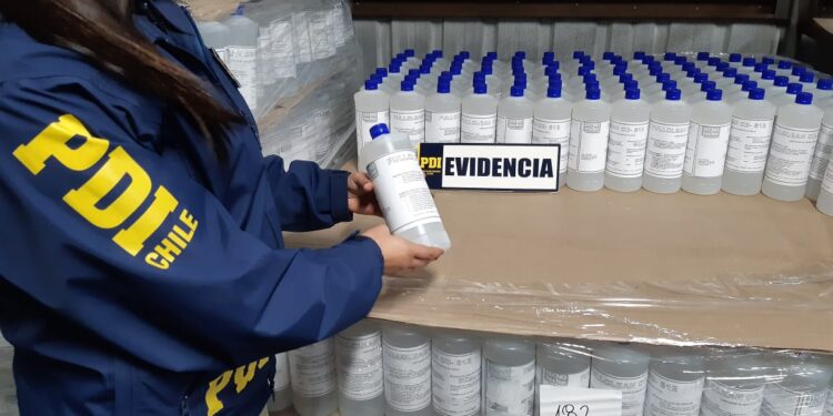 PDI incauta más de 3 mil litros de alcohol gel en Osorno y Valdivia