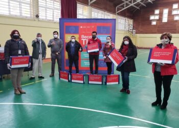Junaeb  finaliza exitosa entrega de Becas TIC en la Provincia de Osorno