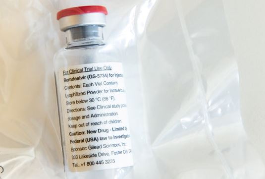 Minsal pide a comité asesor que evalúe uso de antiviral remdesivir para tratamiento de coronavirus