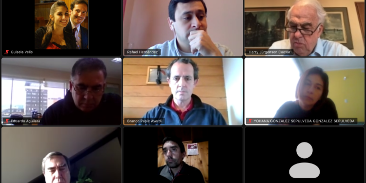 Intendente sostuvo reunión virtual con dirigentes mitilicultores de la región para conocer su realidad ante la pandemia