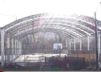 Mejoran  multicanchas del parque pleistocénico de Osorno.