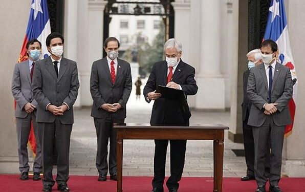 Presidente promulga ley de portabilidad financiera que permite bajar costos y tiempo para refinanciar créditos