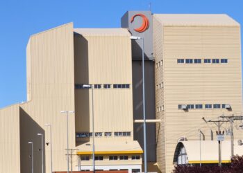 Skretting y Statkraft firman contrato de suministro de energía limpia y renovable.