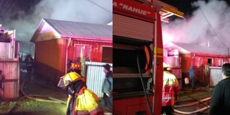 INCENDIO DESTRUYÓ DOS VIVIENDAS EN VILLA LOLOLHUE DE OSORNO