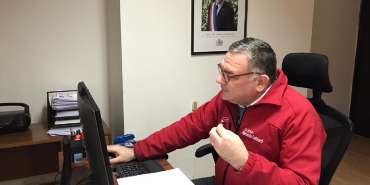 Seremi del Trabajo Fernando Gebhard hace llamado a realizar de manera online los trámites del retiro del 10% de los fondos de AFP