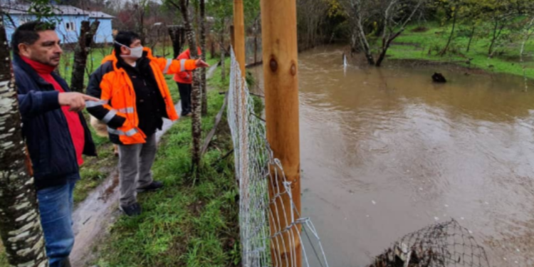 ALCALDE DE SAN PABLO COORDINA EN TERRENO SOLUCIONES A LAS DIFERENTES EMERGENCIAS