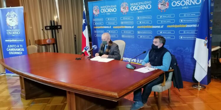 Alcalde Bertín anunció que no se retomarán clases presenciales en establecimientos municipales hasta que las condiciones sanitarias sean seguras