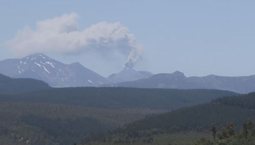 Alerta por eventuales columnas eruptivas de hasta 5 kms en el Nevados de Chillán