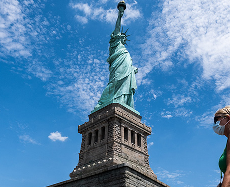 Reabren isla de la Estatua de la Libertad en Nueva York tras cierre por covid-19