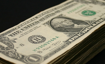 Dólar cierra con caída de $14 ante avance del proyecto del retiro del 10% y optimismo internacional por vacuna