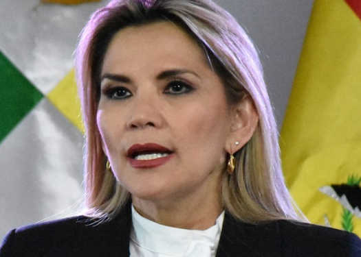 Bolivia adelanta aguinaldo de Navidad para adultos mayores por crisis del coronavirus