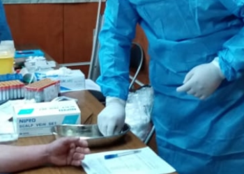 Toma de exámenes de sangre por covid-19 se realizó en feria Pedro Aguirre Cerda
