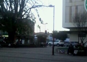 MÓVIL REALIZA TOMA DE PCR EN LA PLAZUELA YUNGAY