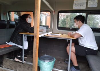 Liceo bicentenario People Help People de Pilmaiquén, en la comuna de Puyehue, implementa con gran éxito aula móvil para llegar a sus estudiantes sin acceso a internet.