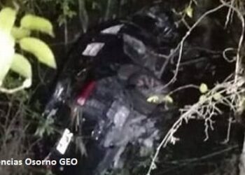 AUTOMÓVIL DESBARRANCÓ EN LAS QUEMAS
