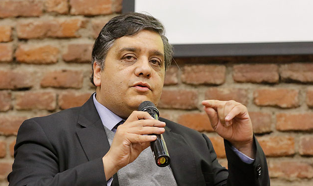 Economista David Bravo y pérdida de empleos: «Esto va a ser superior a la crisis de 1982»