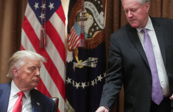 Trump presiona al Congreso para que renueve el plan de ayudas al desempleo