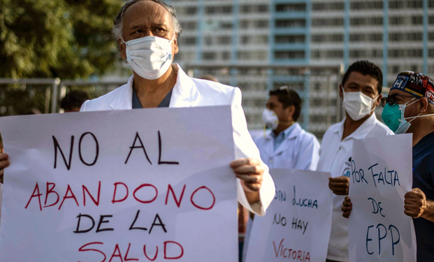Médicos peruanos paran por dos días en medio de rebrote del coronavirus